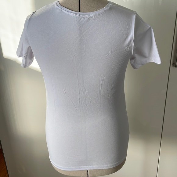 ESMARA T-Shirt with Short Sleeves in White Size Medium/8/10 NWOT 2/20$ - Picture 4 of 12